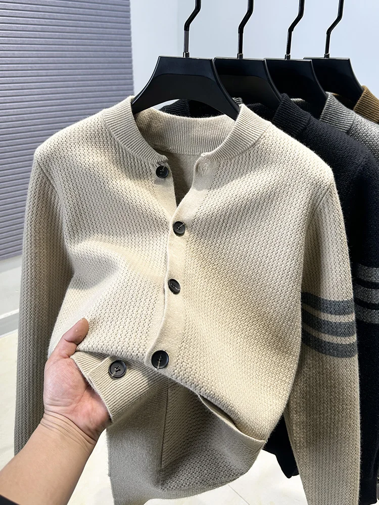 High end men\'s autumn and winter knitted cardigan 2