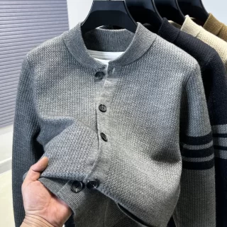 High end men\'s autumn and winter knitted cardigan